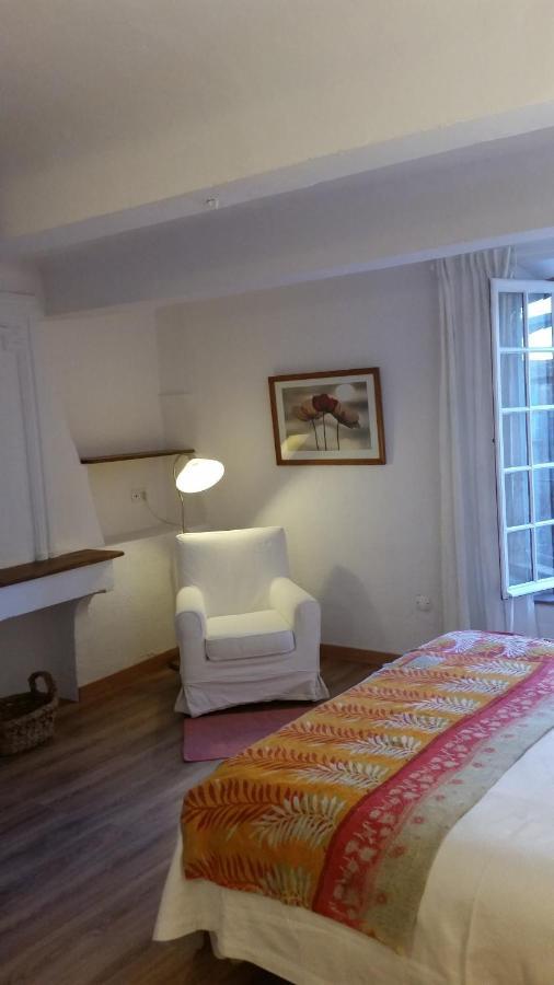 Ana'S Guest House Chambres D'Hotes Aups Exteriör bild